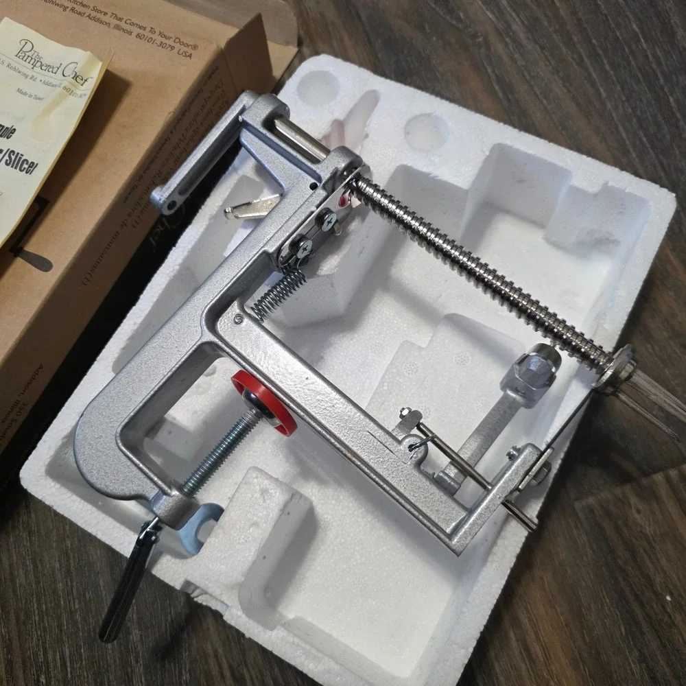 The Pampered Chef Apple Peeler Corer Slicer 2430 Metal Countertop Clamp with Box